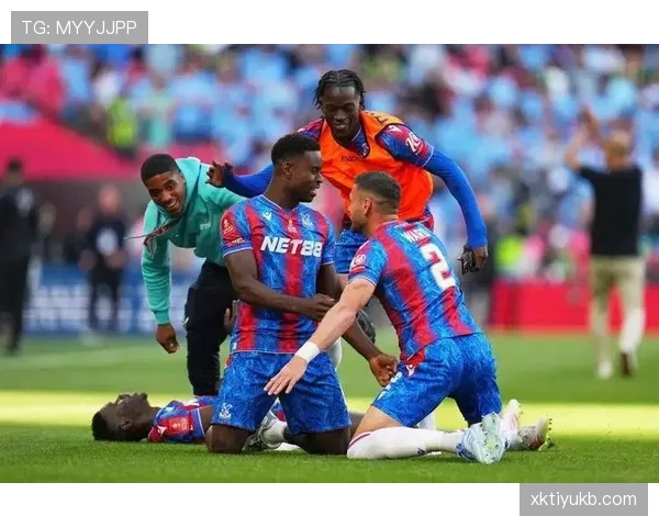 曼联：豪门光环之下，战术混乱与球星失衡酿危机